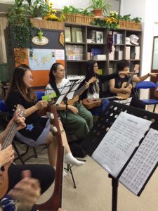 Ukelele-8